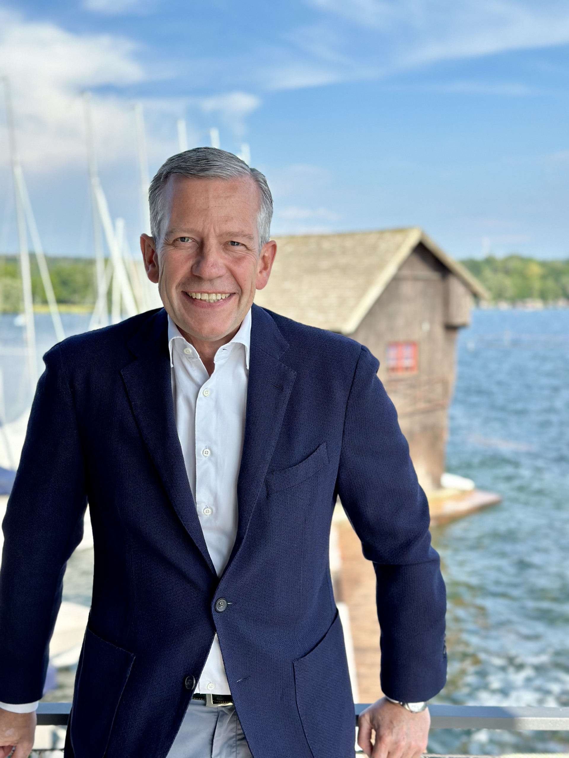 Dr. Bernd Spitz