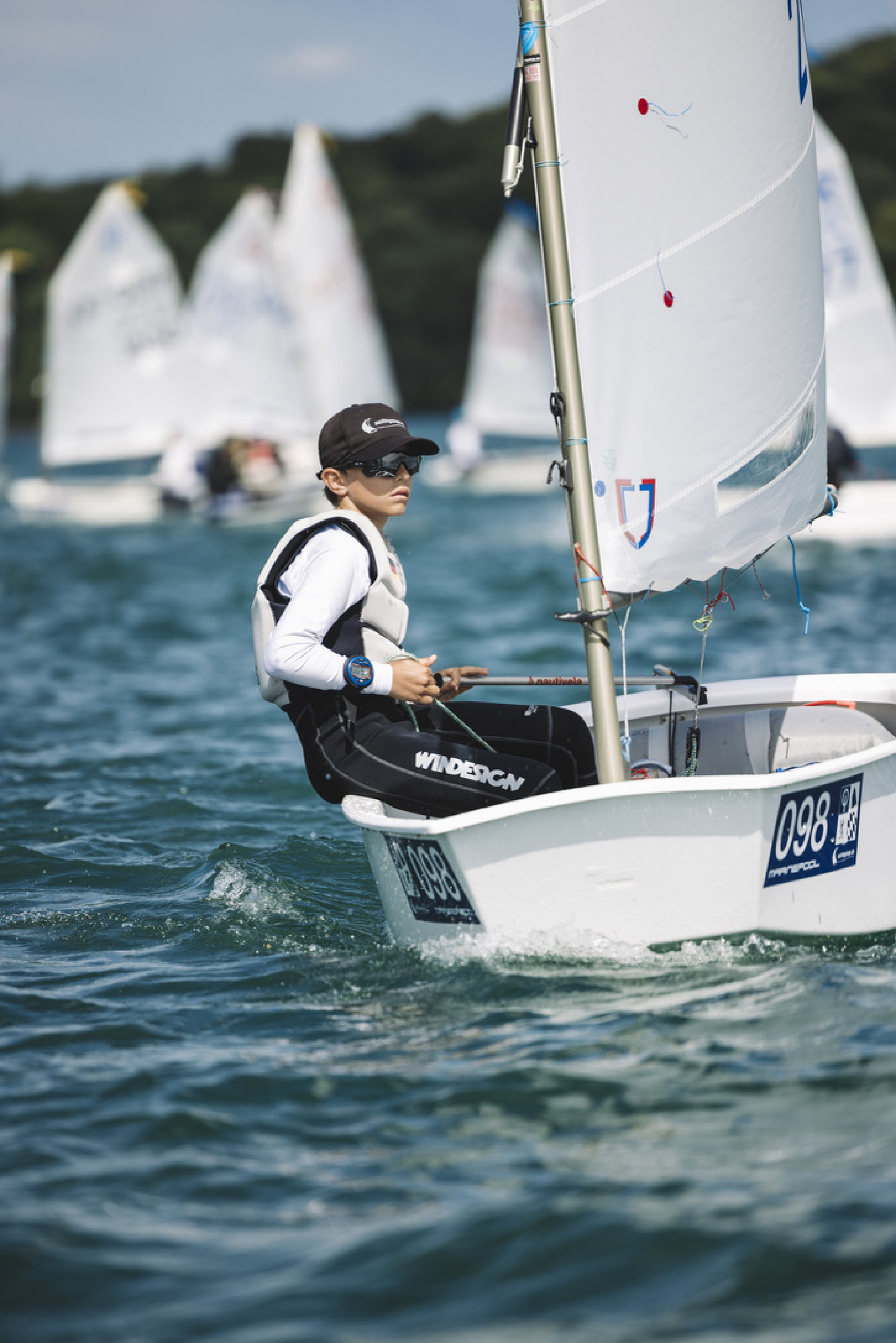 25f7987e B352 4271 9dd8 48da92f8b15f 1 105 C